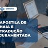 Advogada em cartório separando documento para apostila de haia